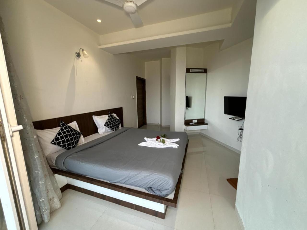 Hillview Rooms By 29 Bungalow Panchgani Exterior foto